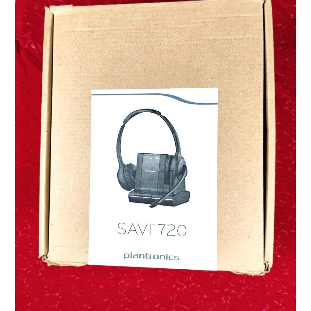 Plantronics Savi 720 Wireless Headset System Multi Device USB Base Powers On